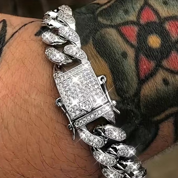 NWOT-Men’s Hip-Hop Iced Zircon Cuban Chain Bracelet (Gold & Silver 7.8 In.) - Picture 5 of 8